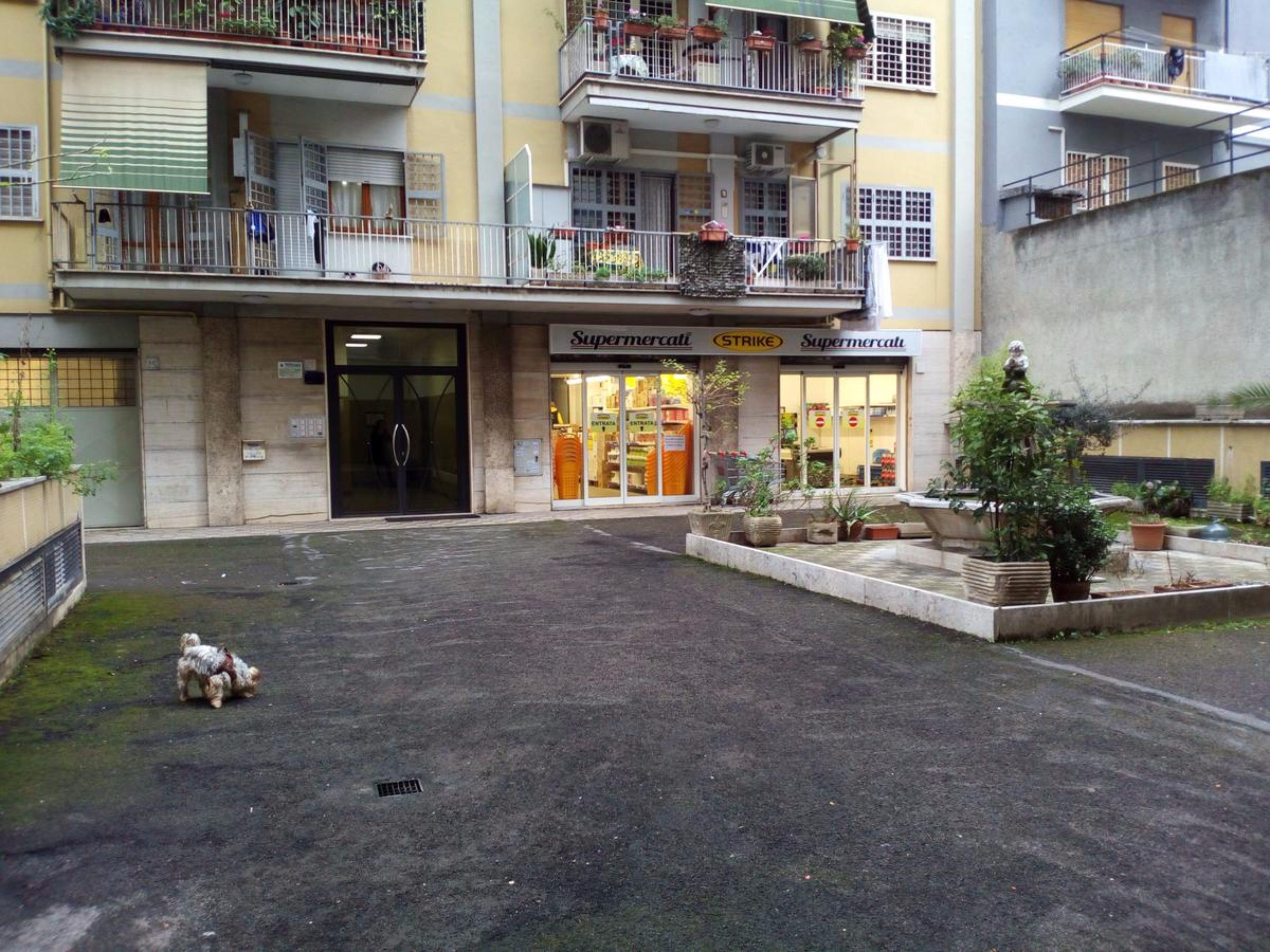 Sergio Tourist Rental Close Tiburtina Station, Rome